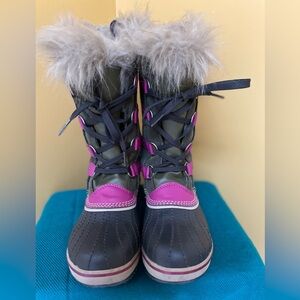 Sorel Joan of Artic Pink & Green Suede Faux Fur Boots Girl’s 5 or Women’s 7